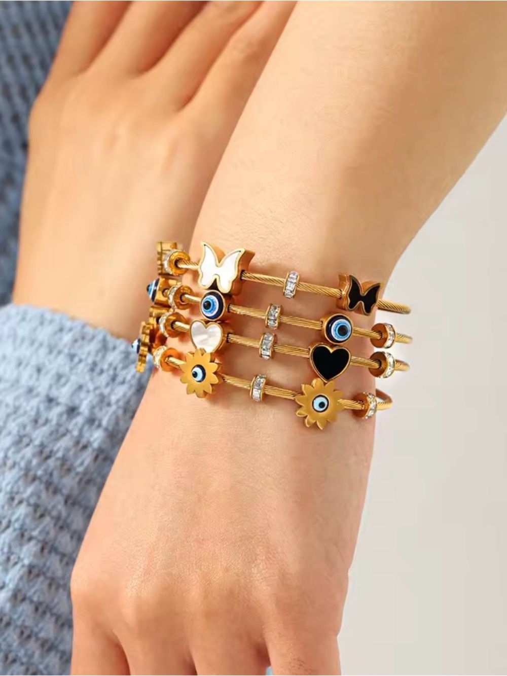 ◾️18K Gold Plated Butterfly Charm Bangle